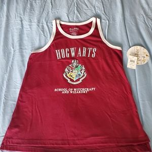 Harry Potter Hogwarts tank top Large  NWT